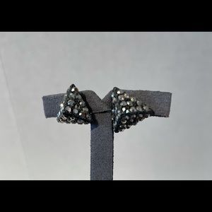 Black triangle crystal pierced earrings